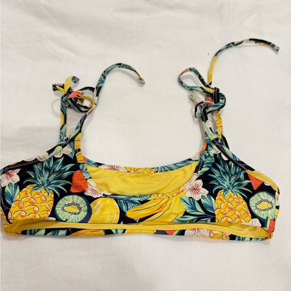 NWOT Marine Layer Tropical Fruit Print Bikini Top Size: L - Picture 2 of 6